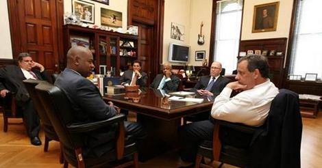 Baraka meets with Christie. shortly after the mayor's election.